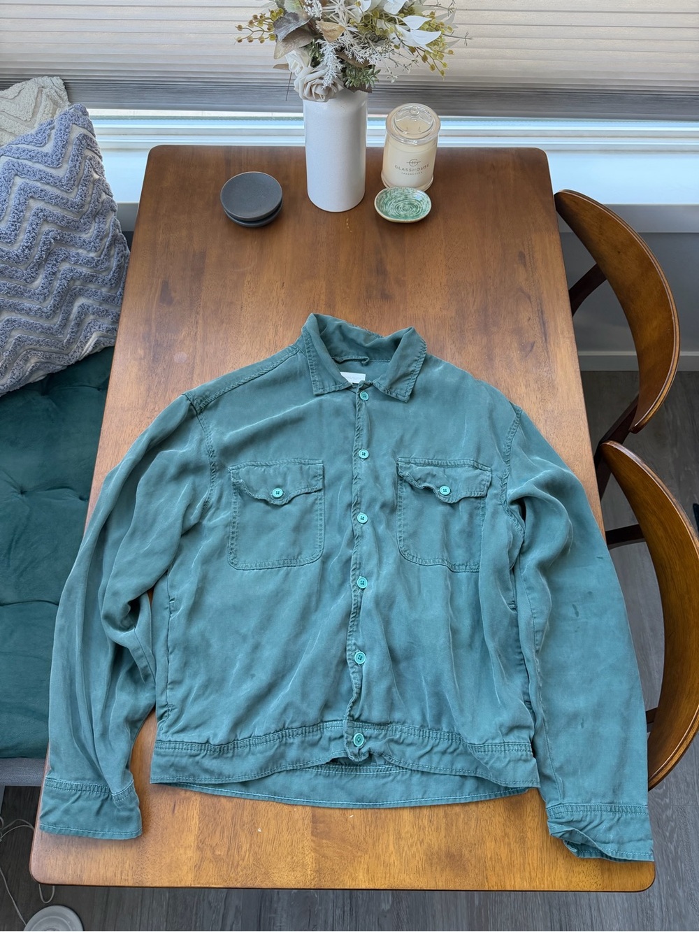 Men’s Urban Outfitters cropped Button-Front Utility / Fatigue Jacket - men’s M